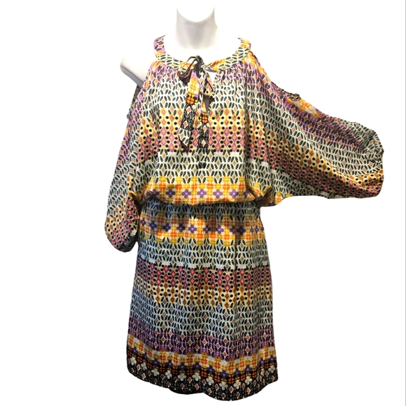 Maggy London cold shoulder dress, tie neckline. Size 14 - Picture 1 of 3